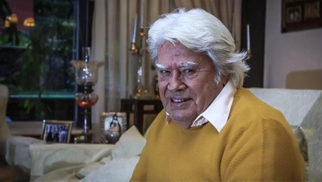 CÜNEYT ARKIN YAPTIĞI PAYLAŞIMDA ZOR GÜNLERİNİ ANLATTI